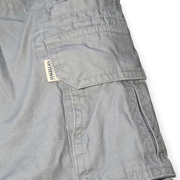 Magellan Men's Gray Cargo Shorts, Size 30W - Picture 9 of 14